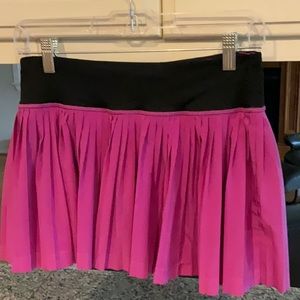 Great color tennis skirt